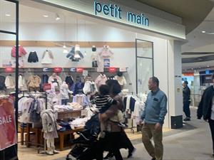 petit main童装店铺图